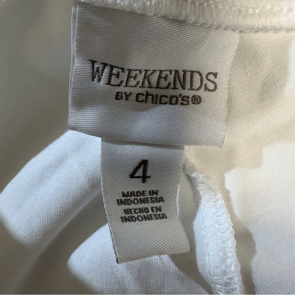 NWT Chico’s Weekend White Eyelet Wide Leg Capri Pants w/ pockets Size 4 (18-20) - Picture 11 of 14